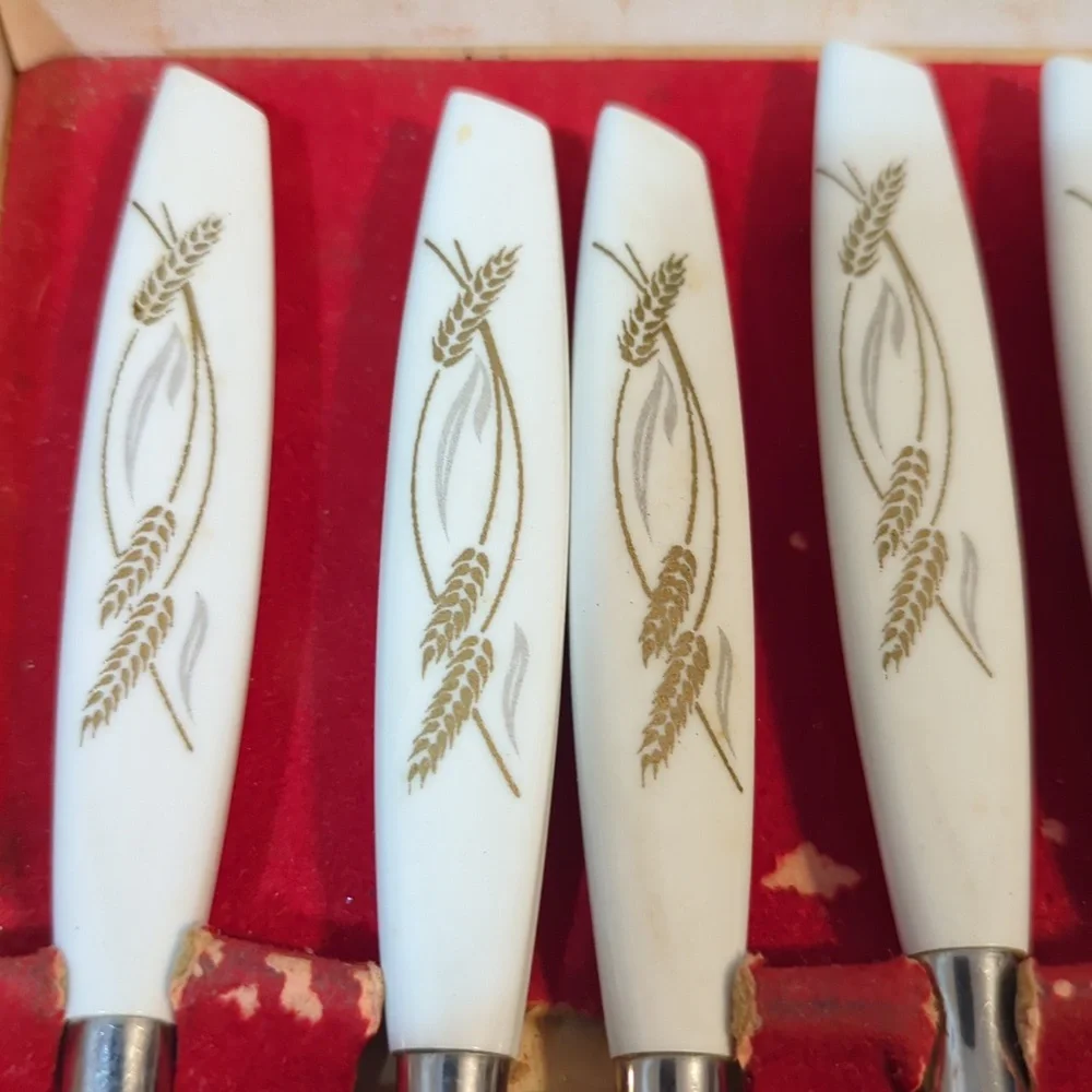Mode Danish Stainless Sheffield England Steak Knives set of 6 Wheat Pattern